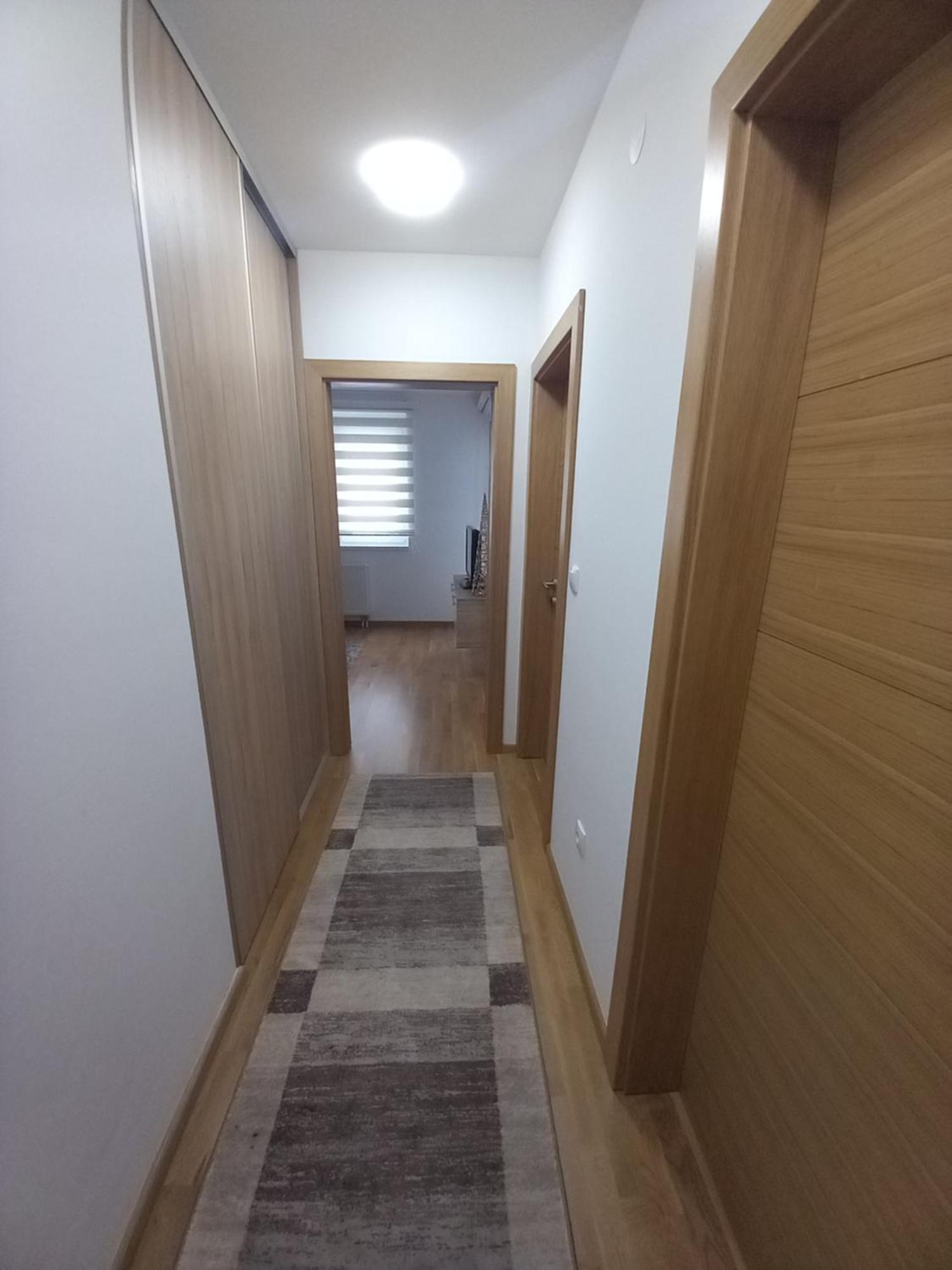 Jovana Apartment Pale