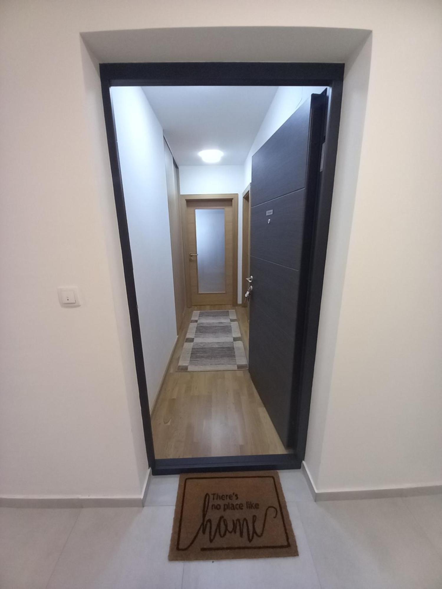 Jovana Apartment *